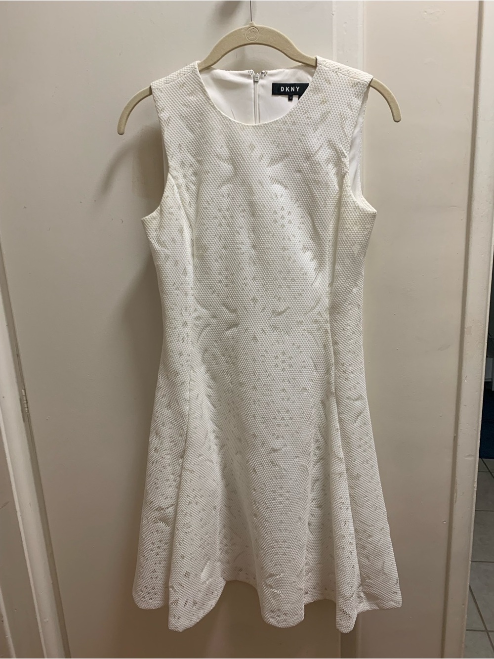 DKNY White Sleeveless Fit-and-Flare Lace Dress Size 2